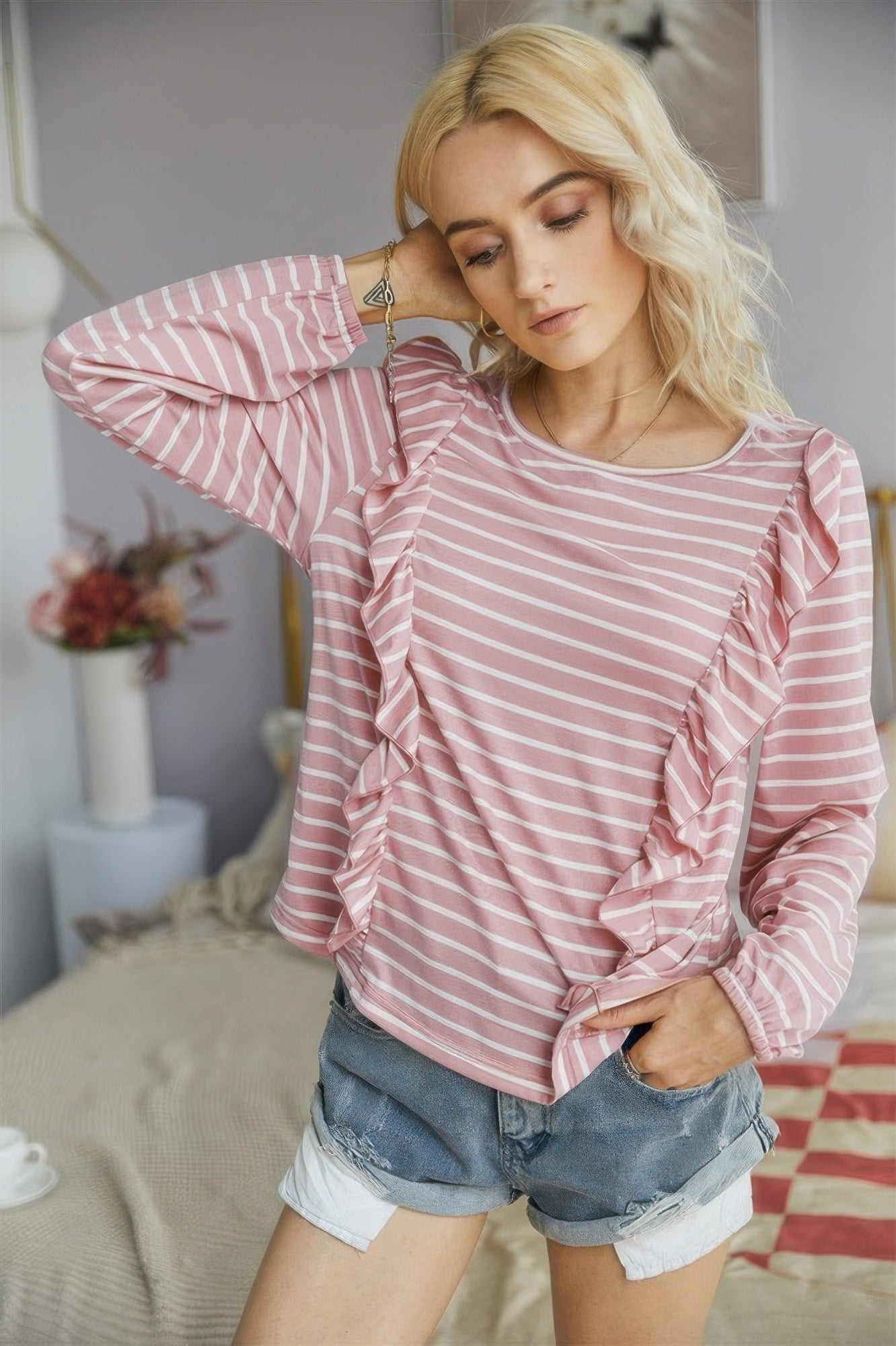 Dreamkue Crew Neck Ruffles Long Sleeves Knitted Striped Shirt