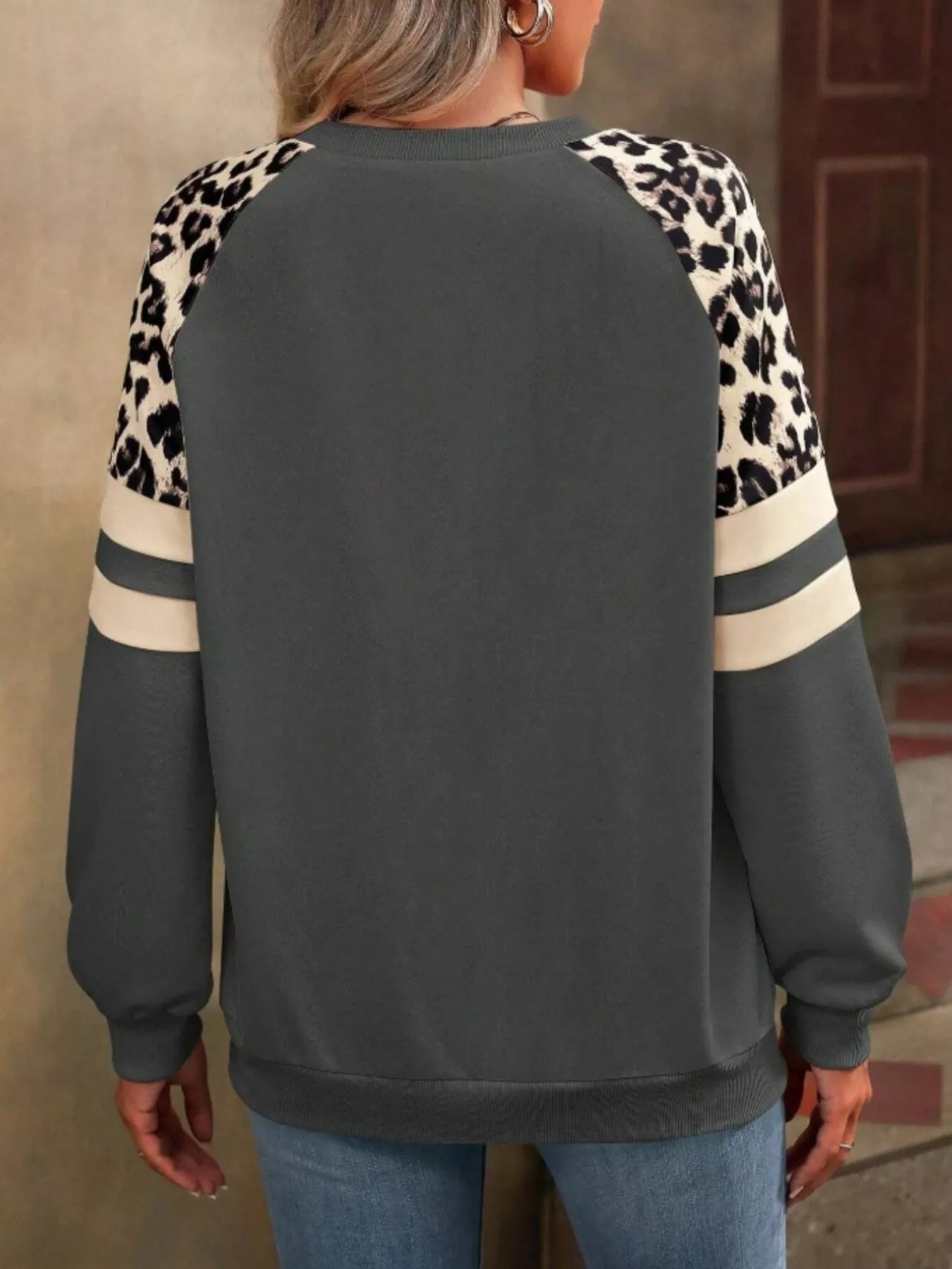Leopard Round Neck Raglan Sleeve Sweatshirt – Trendy Casual Style