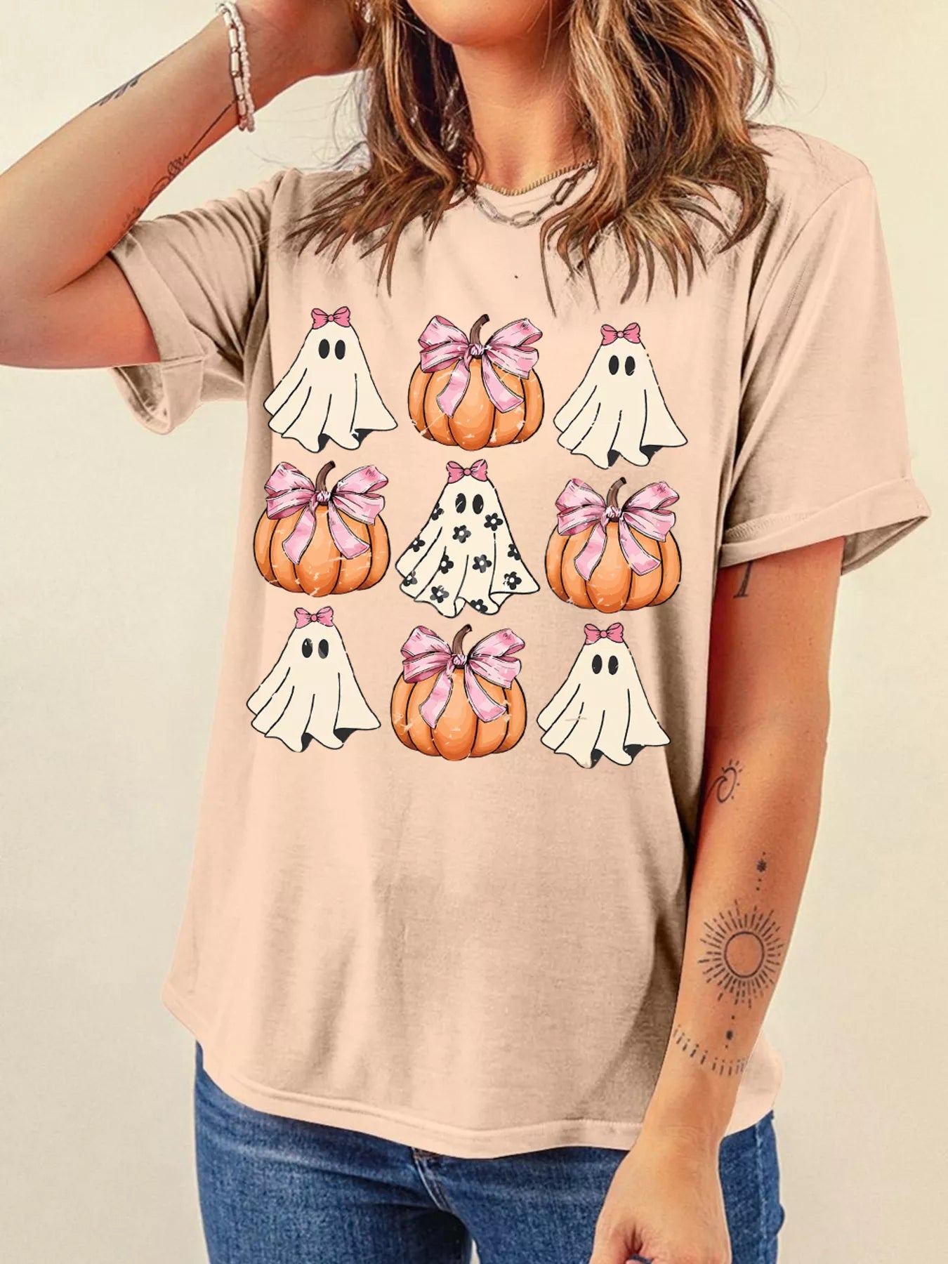 Halloween Ghost Pumpkin Graphic T-Shirt with Bowknot – Festive Tee