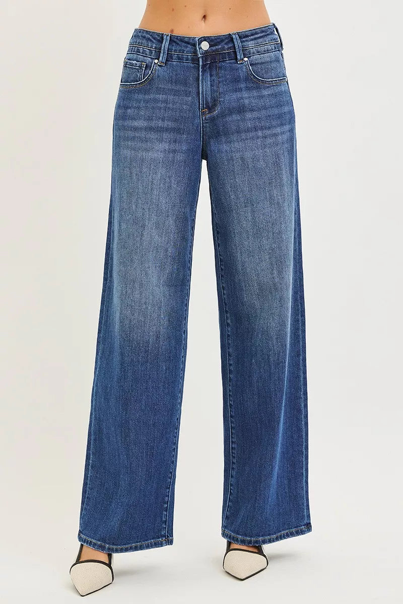 Women’s slouchy baggy jeans, dark blue denim, relaxed fit with front pockets