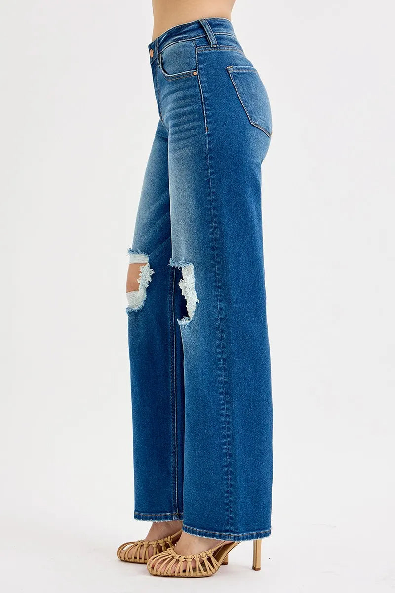 Distressed Knee Straight Leg Jeans – Medium Blue Stretch Denim