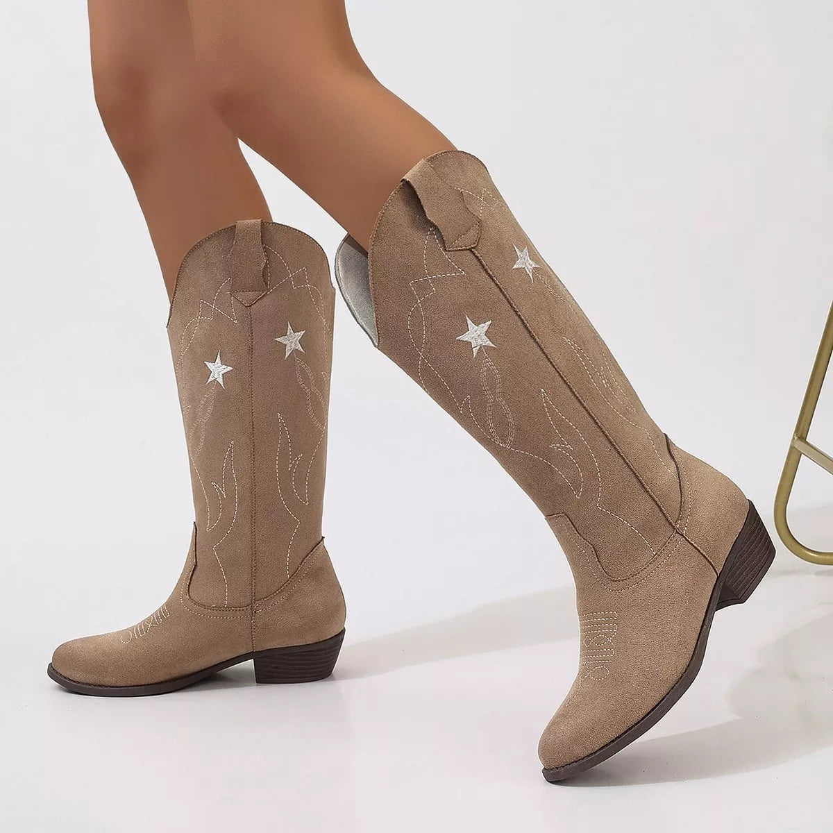 Dreamkue Western Star Embroidered Cowboy Boots – Classic Western Style
