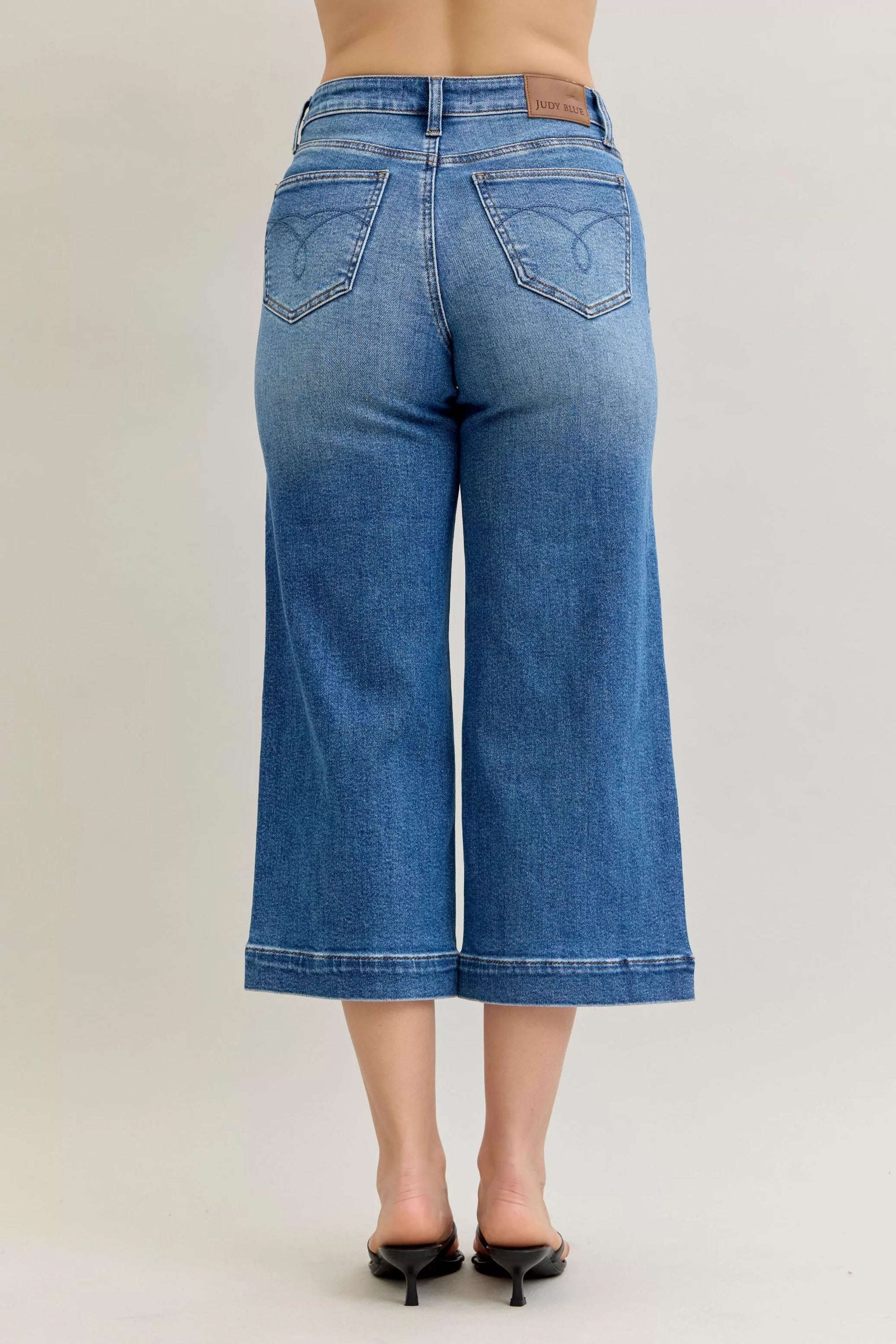 Judy Blue Mid Rise Crop Wide Leg Jeans – Trendy Modern Fit
