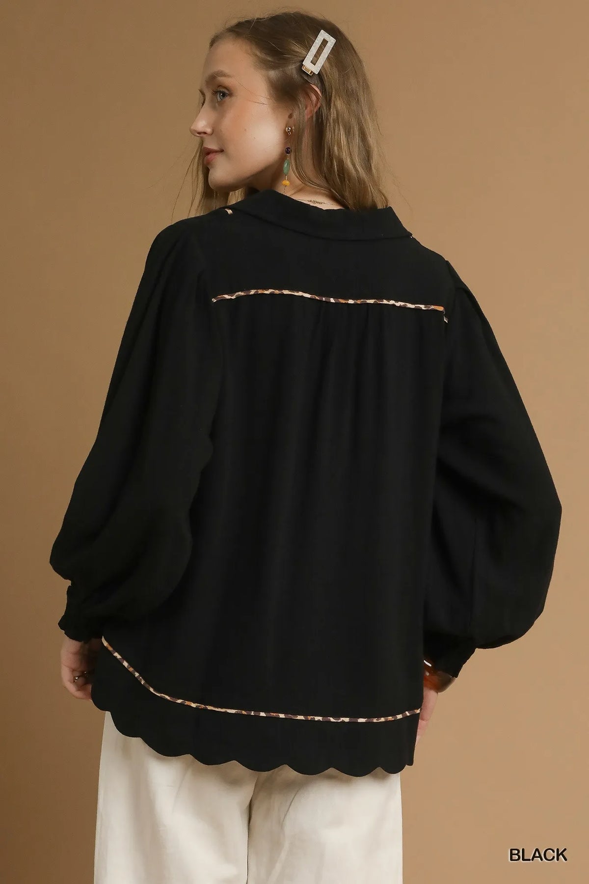 Linen Scallop Hem Blouse with Contrast Trim | Chic Women’s Casual Top
