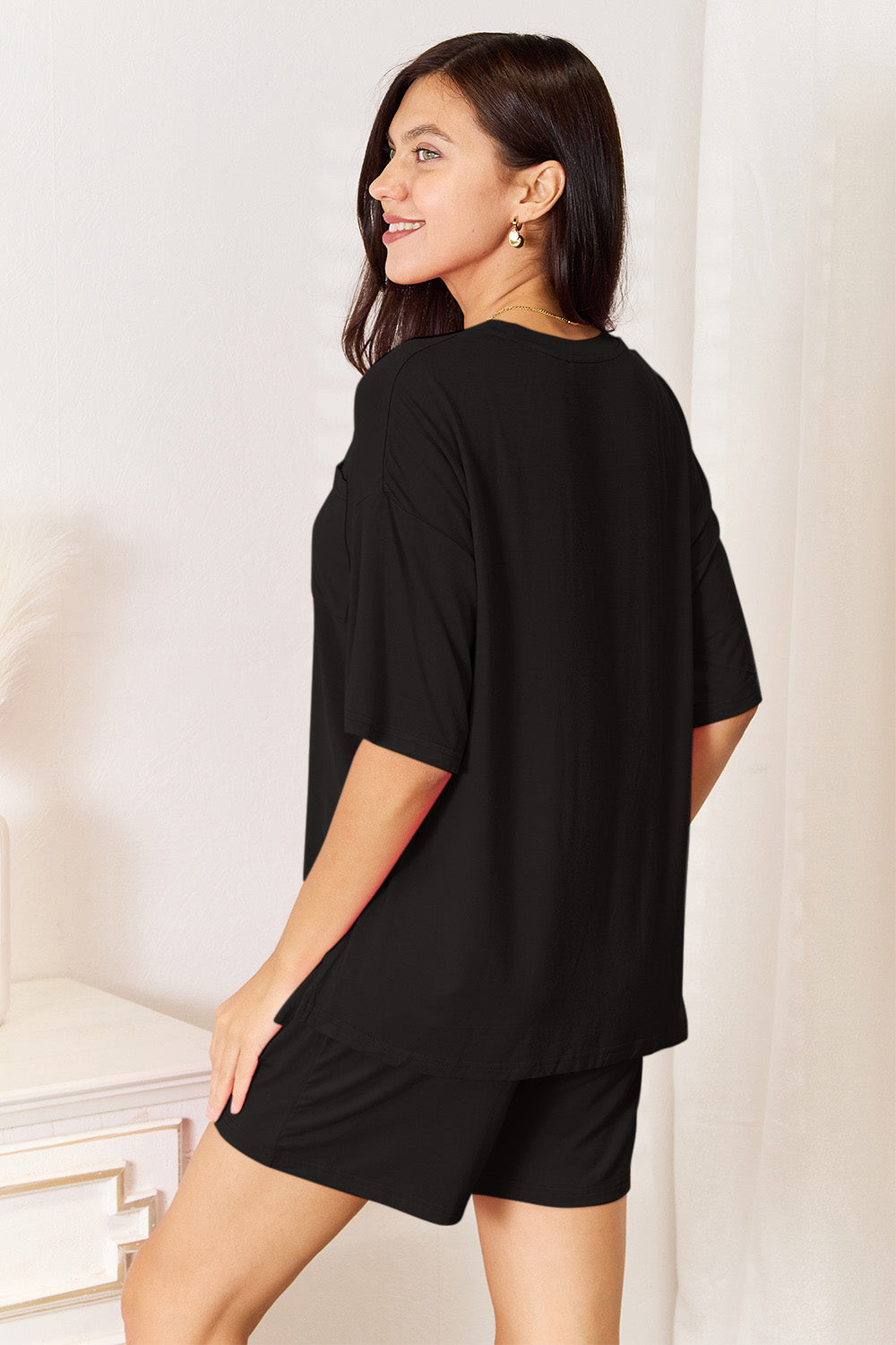 Stretchy Half-Sleeve Top & Shorts Set – Comfy, Flattering & Versatile