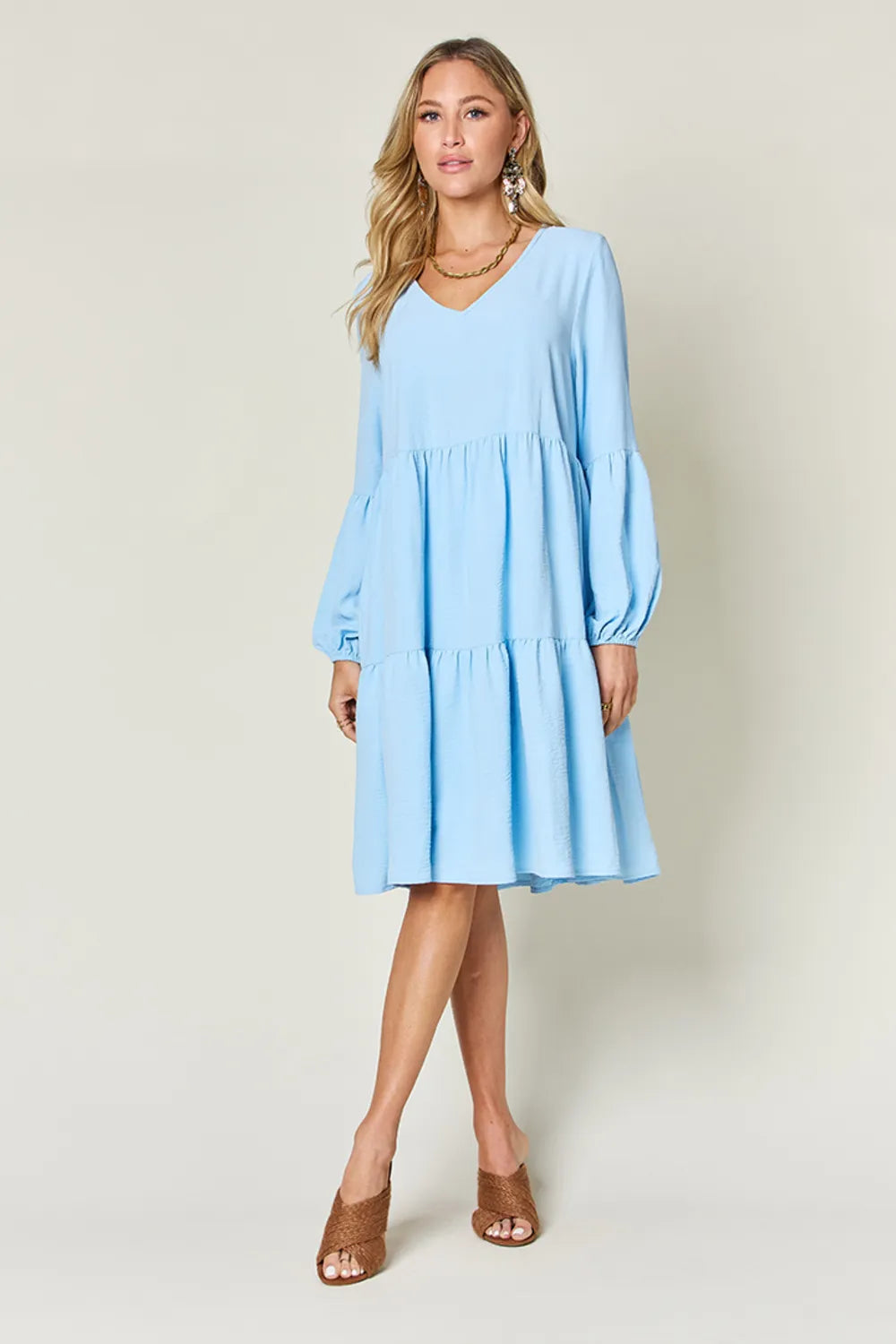V-Neck Balloon Sleeve Tiered Dress – Flowy, Chic & With Pockets