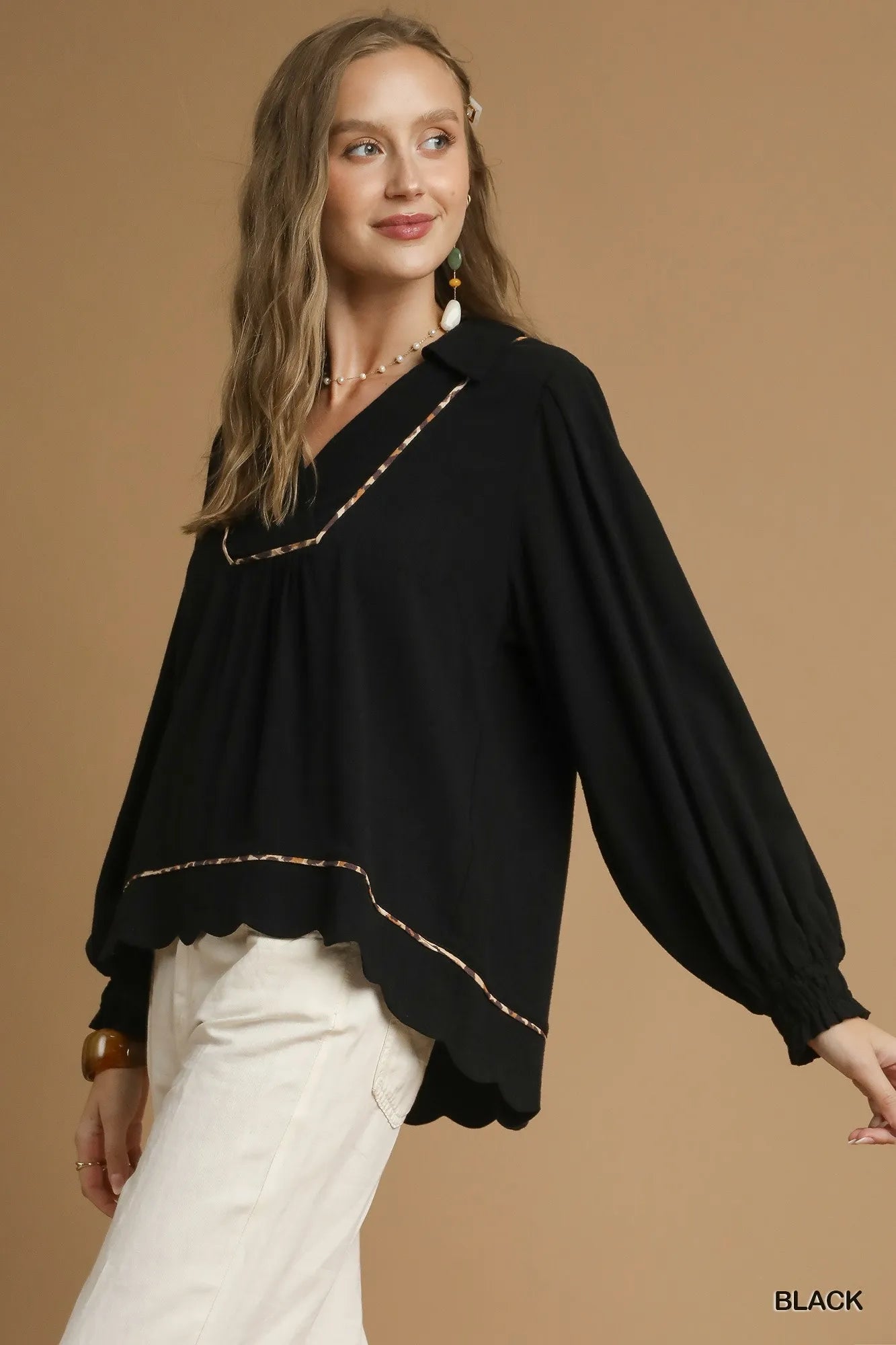 Linen Scallop Hem Blouse with Contrast Trim | Chic Women’s Casual Top