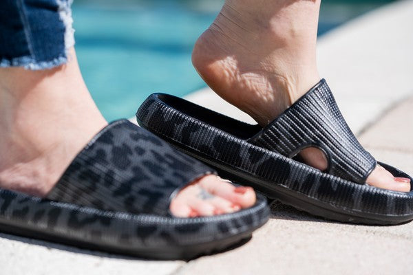 Black Leopard Comfy Slides – Stylish, Soft & Effortless Everyday Wear