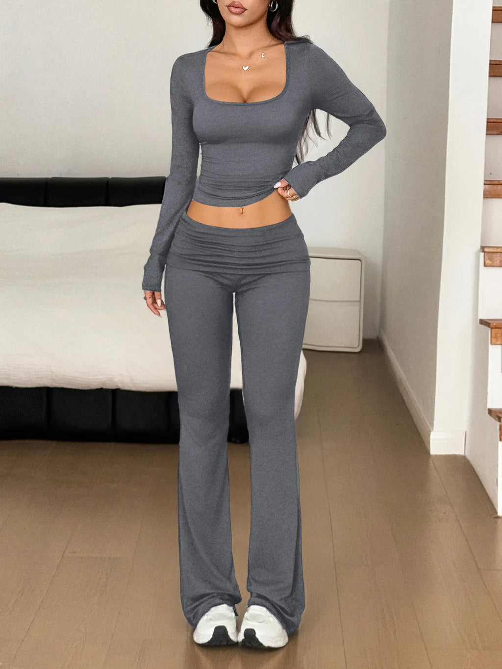 Long Sleeve Crop Top & Bootcut Pants Set – Trendy Two-Piece Outfit