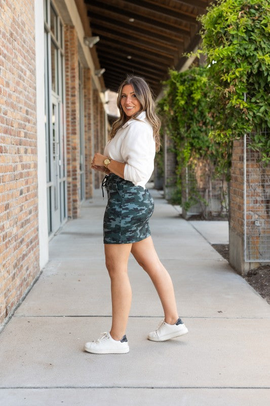 The Kai Camo Jogger Skirt – Casual Comfort with Trendy Camo Style