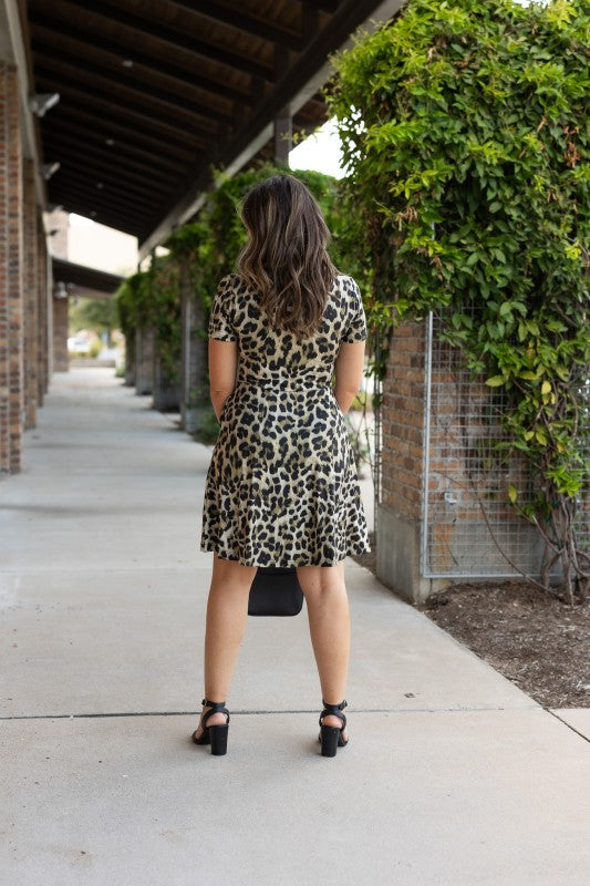 The Layla Leopard Dress – Bold, Chic Style with Effortless Elegance