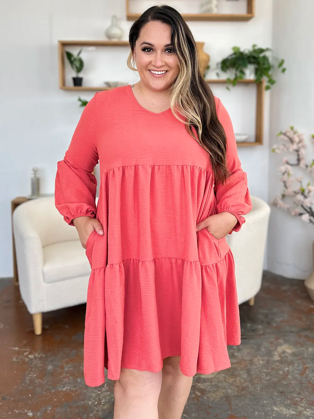 V-Neck Balloon Sleeve Tiered Dress – Flowy, Chic & With Pockets
