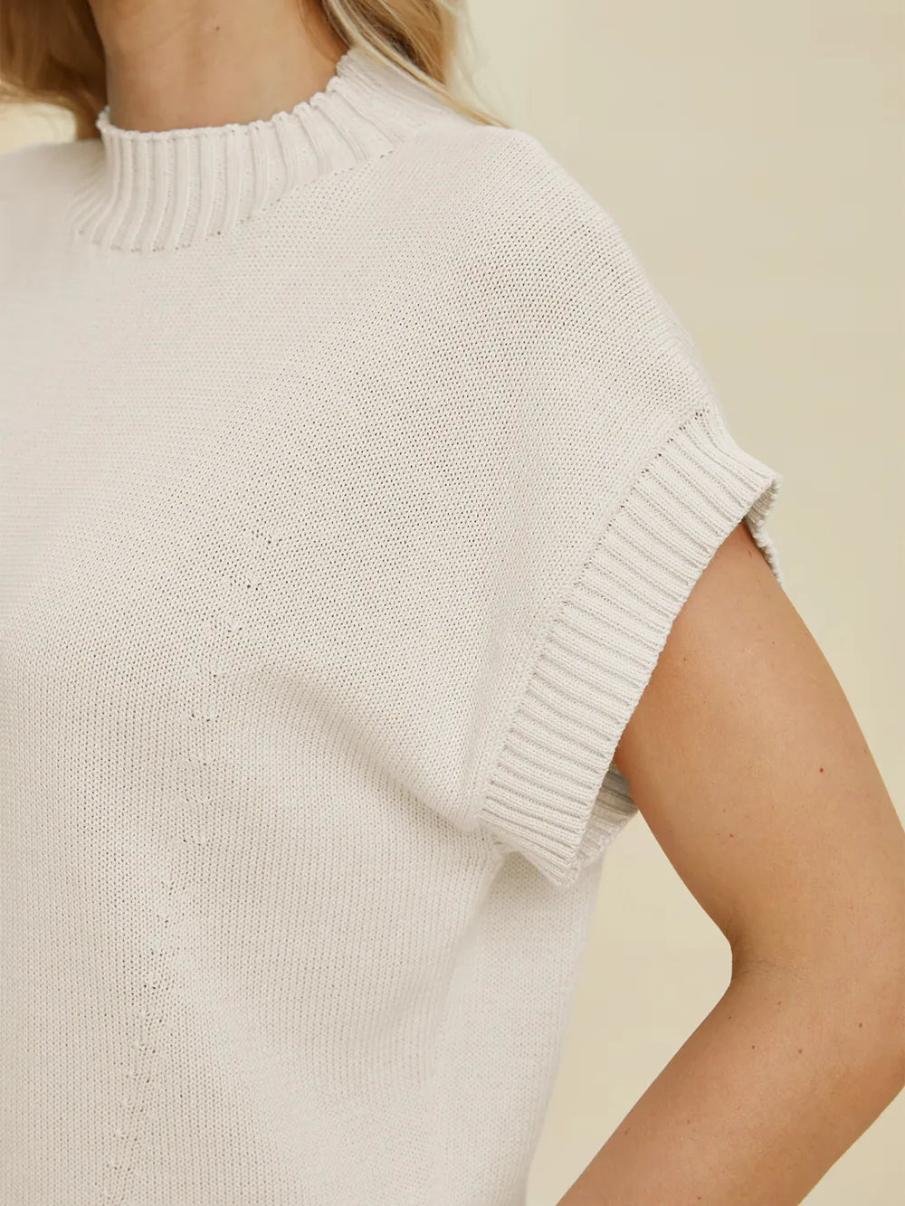 Mock Neck Short Sleeve Sweater – Chic, Cozy & Versatile