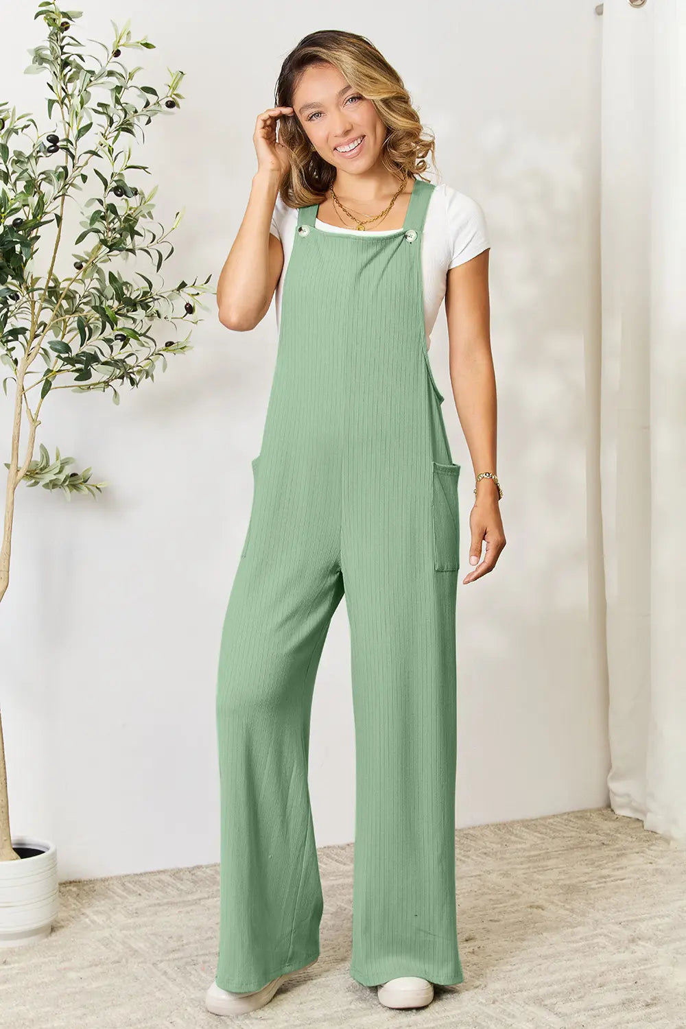 Wide Strap Overalls with Pockets – Relaxed Fit & Everyday Style