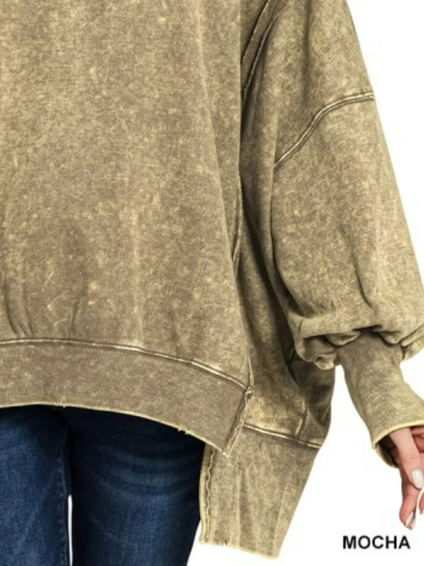 Acid Wash Sweatshirt with Exposed Seams – Trendy High-Low Hem