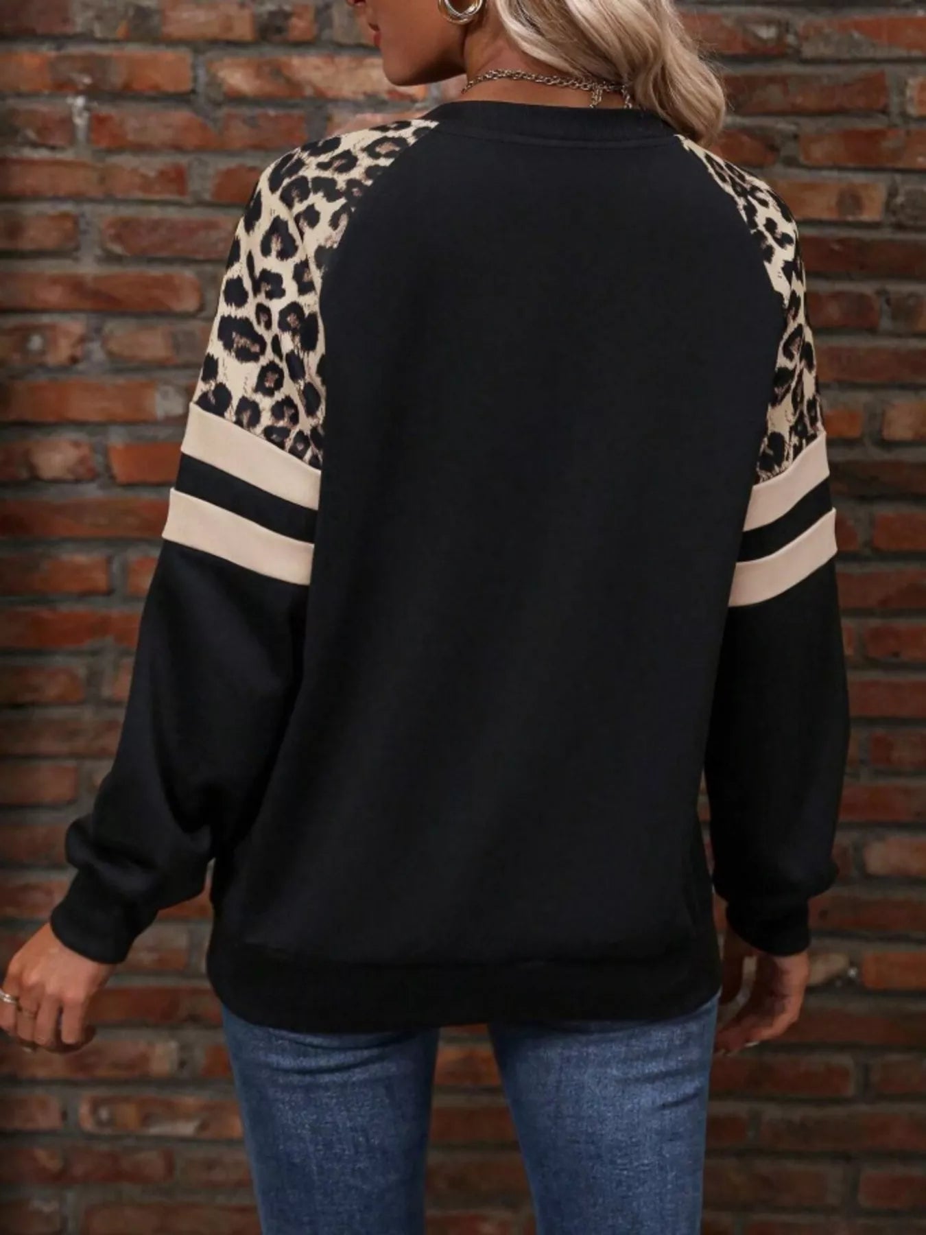 Leopard Round Neck Raglan Sleeve Sweatshirt – Trendy Casual Style