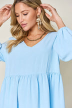 V-Neck Balloon Sleeve Tiered Dress – Flowy, Chic & With Pockets