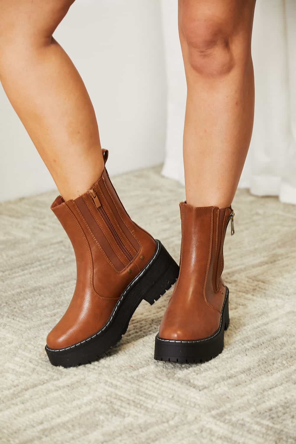 Side Zip Platform Boots – Sleek Durable Everyday Statement Footwear