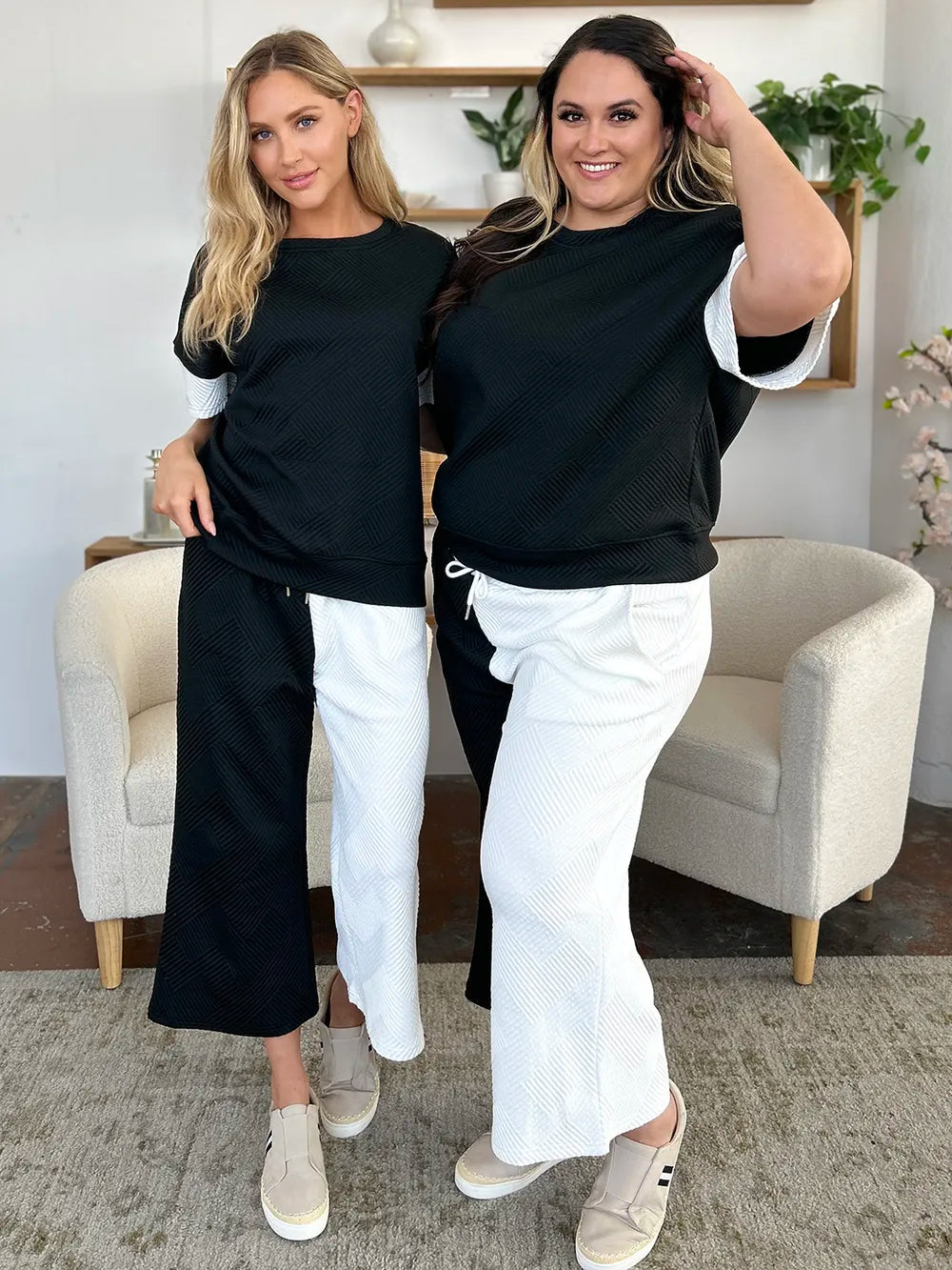 Texture Contrast T-Shirt & Wide Leg Pants Set – Chic, Comfy & Stylish