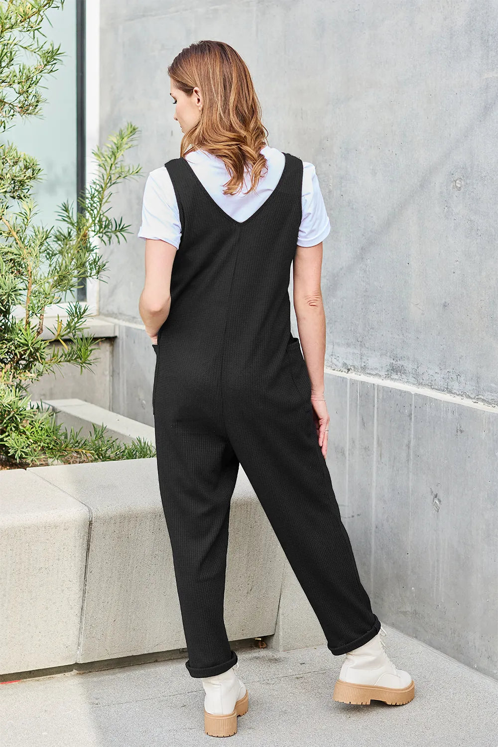 Sleeveless Straight Jumpsuit – Chic, Minimal & Perfect for Any Occasion