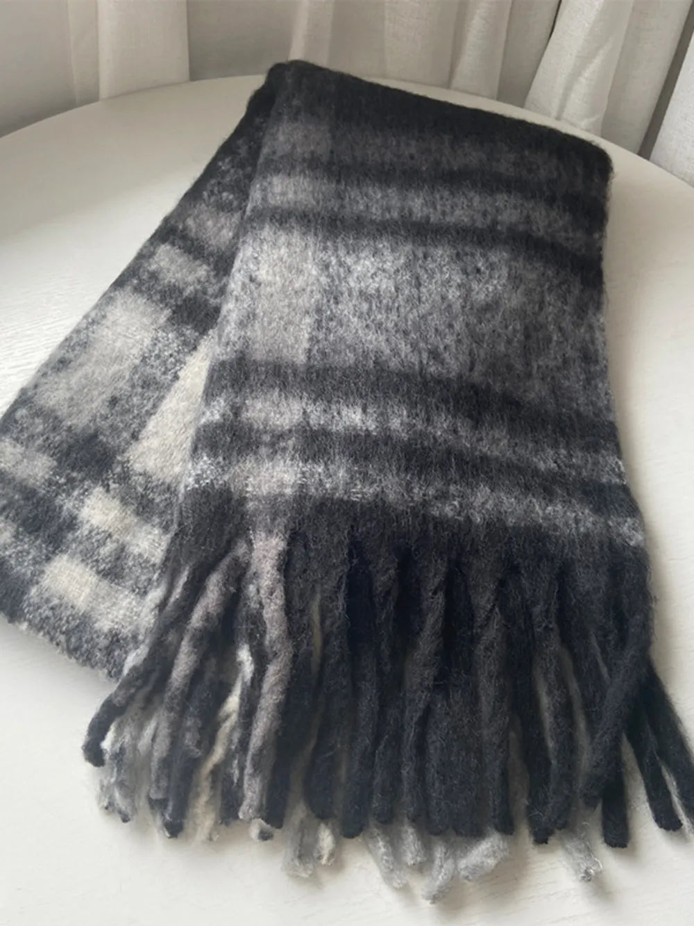 Fringe Plaid Polyester Scarf – Cozy Classic Winter Wrap