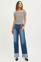 Women’s mid-rise wide-leg jeans in dark blue denim with cropped wide cuff hem