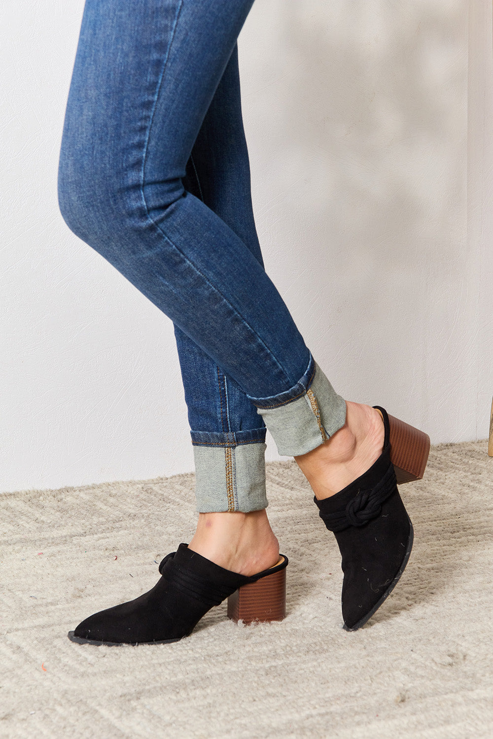 Pointed-Toe Braided Trim Mules – Chic Textured Slip-On Flats