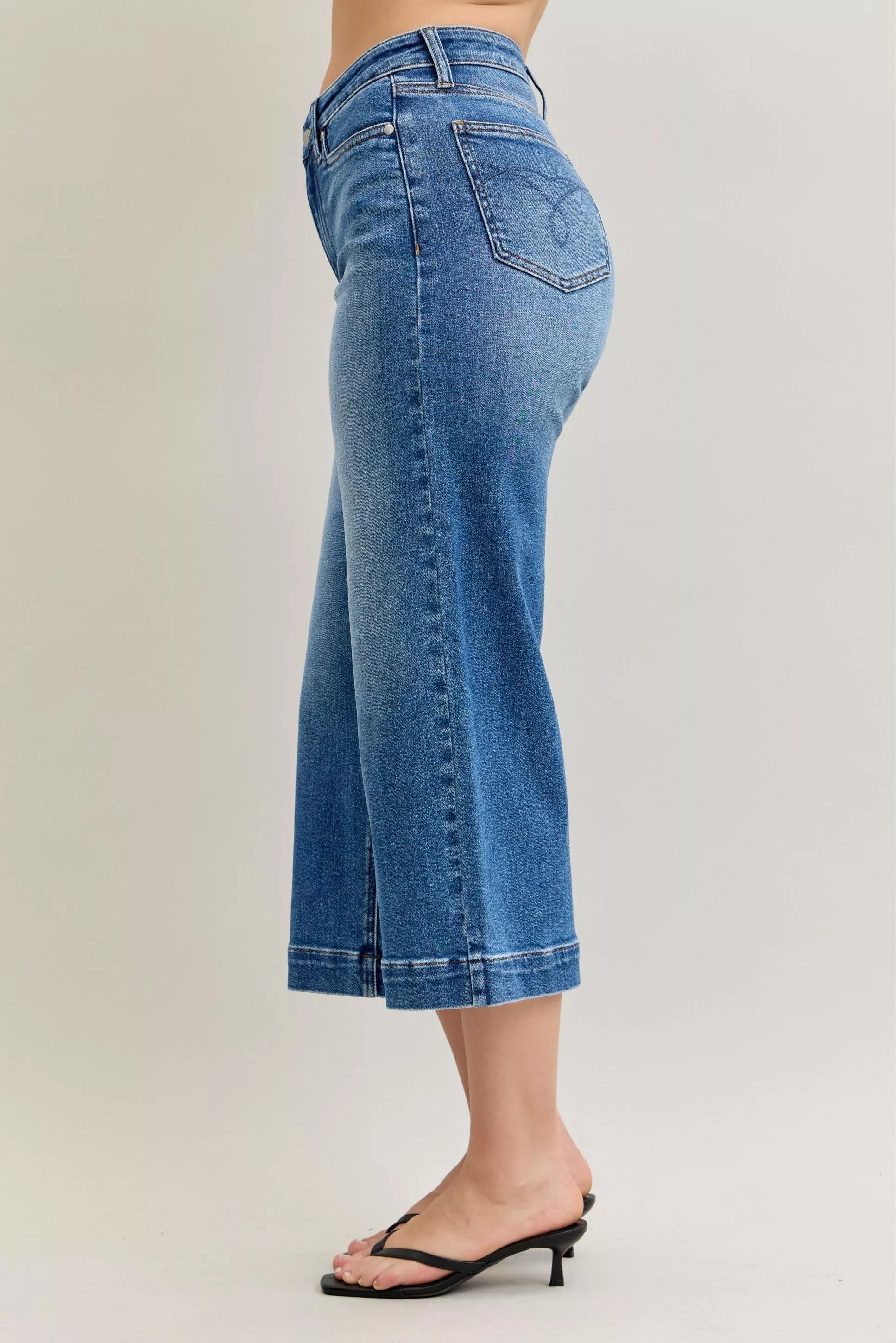 Judy Blue Mid Rise Crop Wide Leg Jeans – Trendy Modern Fit