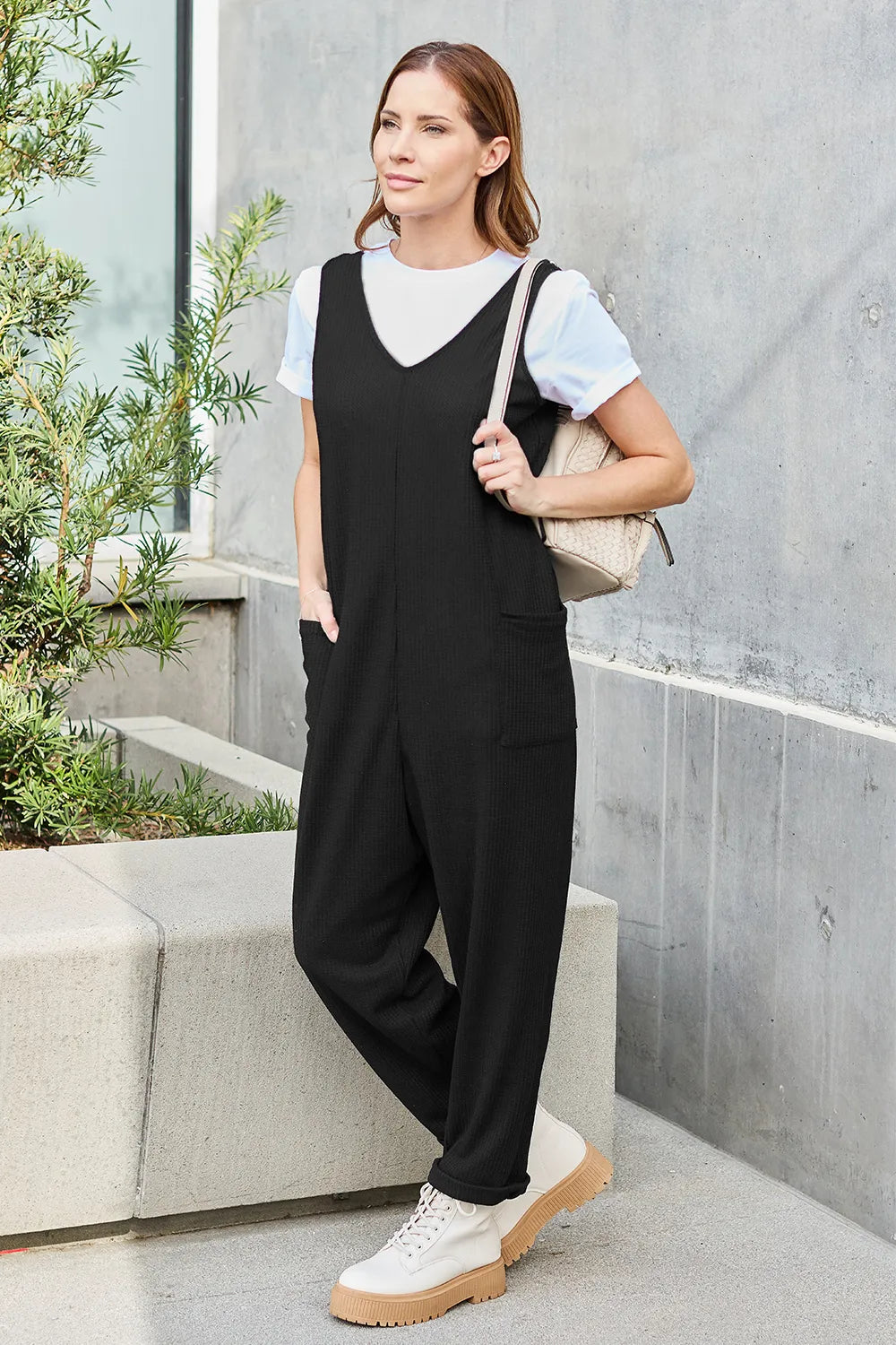 Sleeveless Straight Jumpsuit – Chic, Minimal & Perfect for Any Occasion