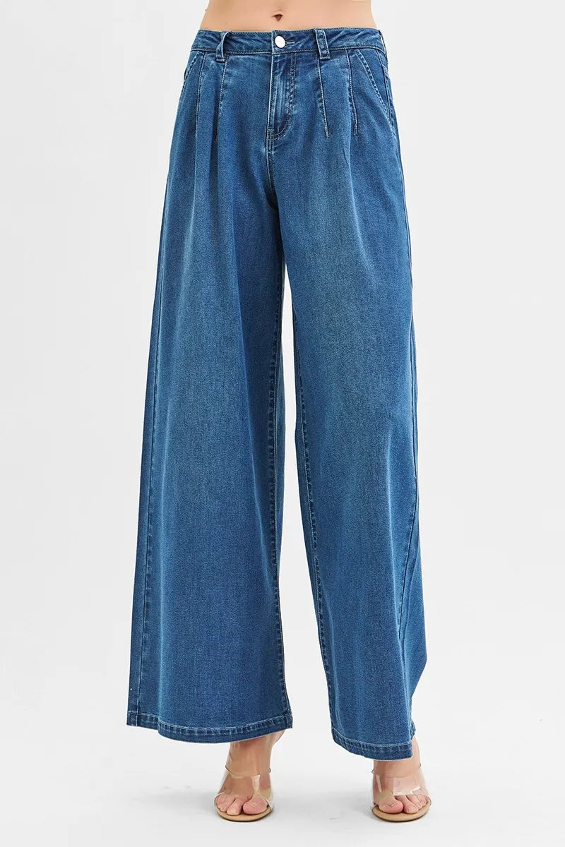 High-Waisted Pleated Wide-Leg Jeans – Medium Wash Palazzo Denim