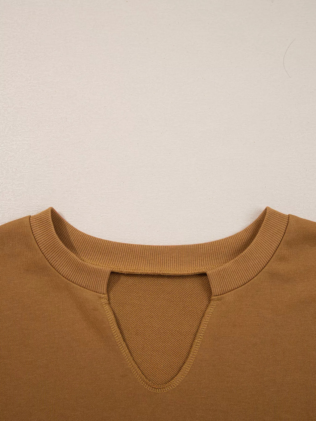 Oversized Textured Split Neck High Low Sweatshirt – Casual & Cozy