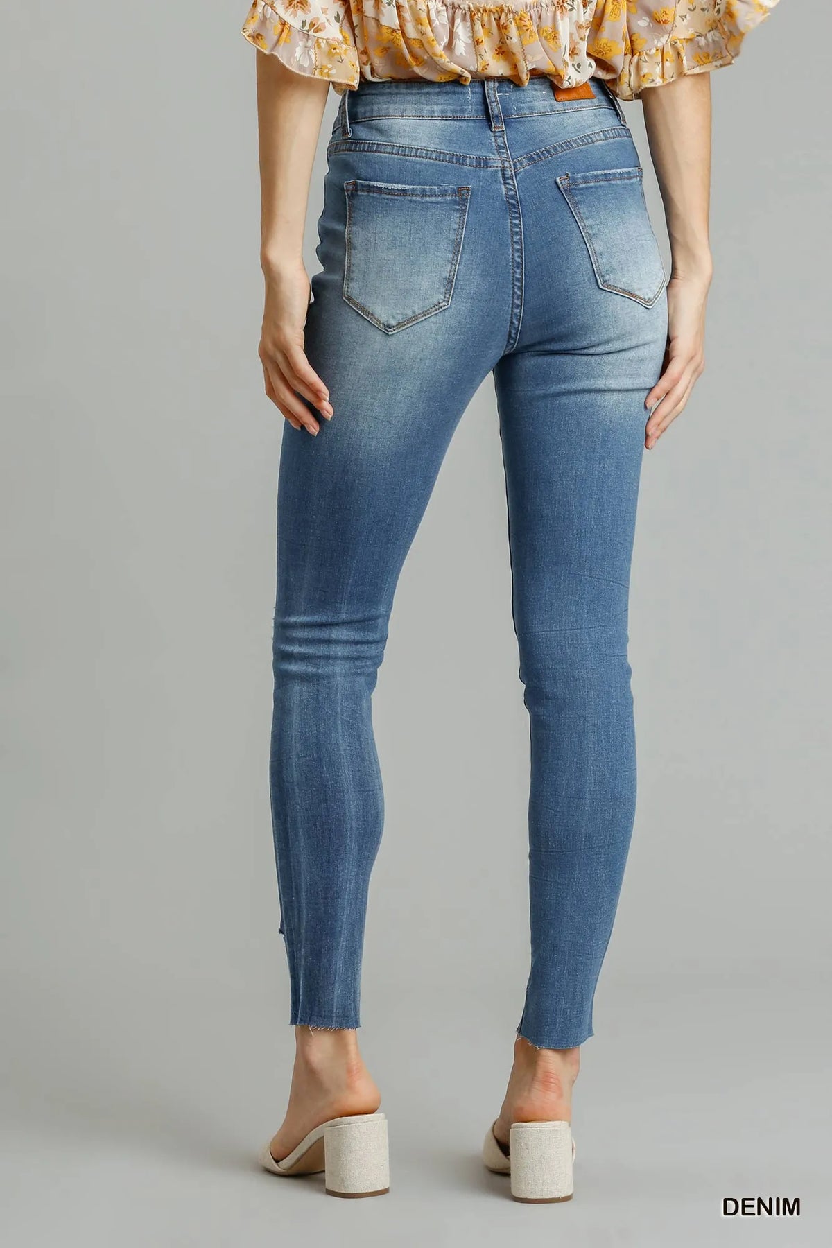 Distressed Stretch Denim Skinny Jeans – Unfinished Hem Trendy Fit