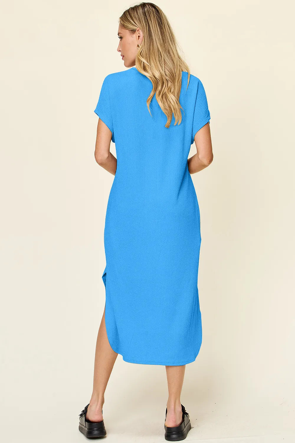 Chic Round Neck Short Sleeve Slit Dress – Stylish & Comfortable