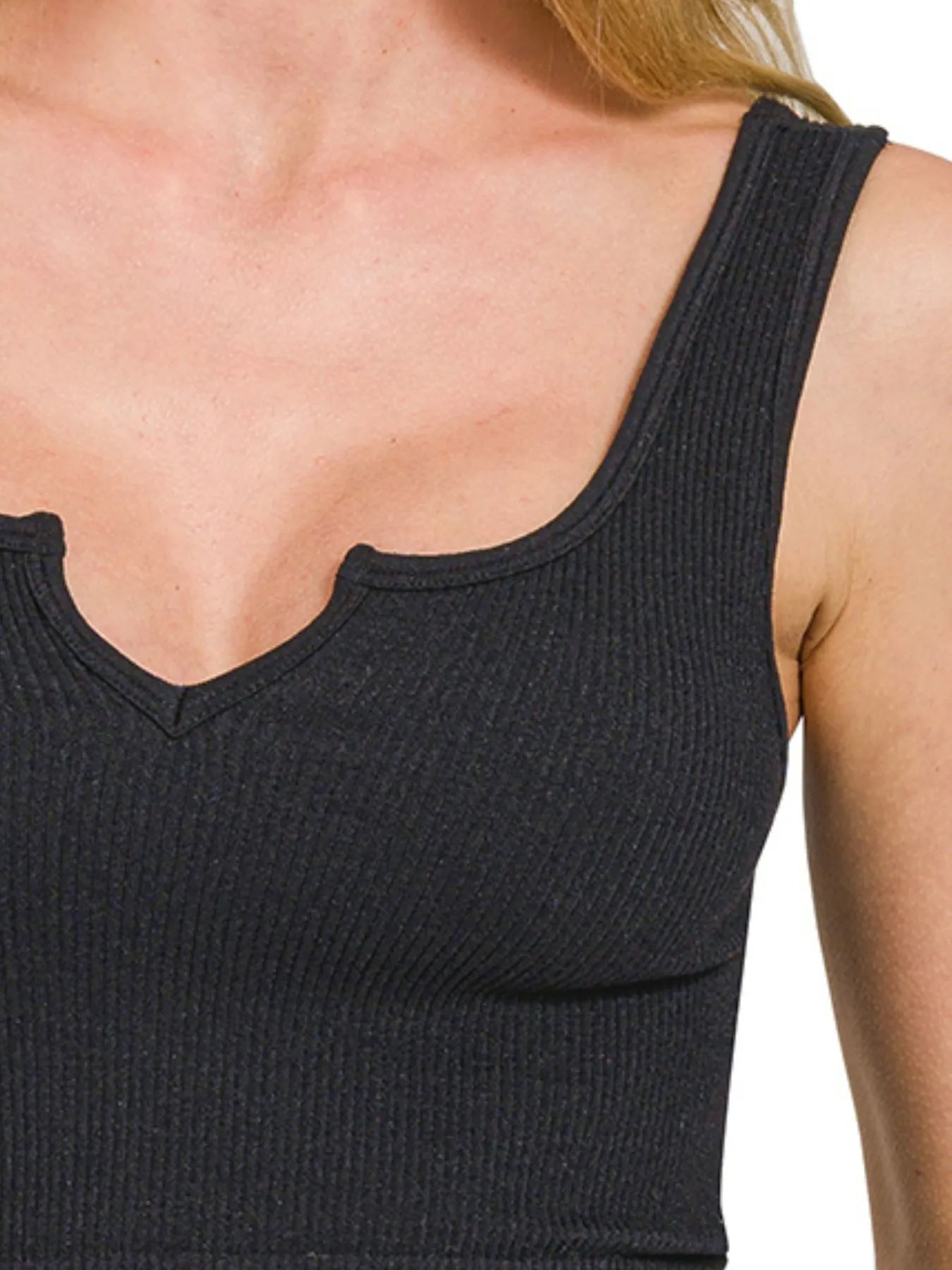 Black Ribbed Cropped Tank Top – V-Neck with Scalloped Trim