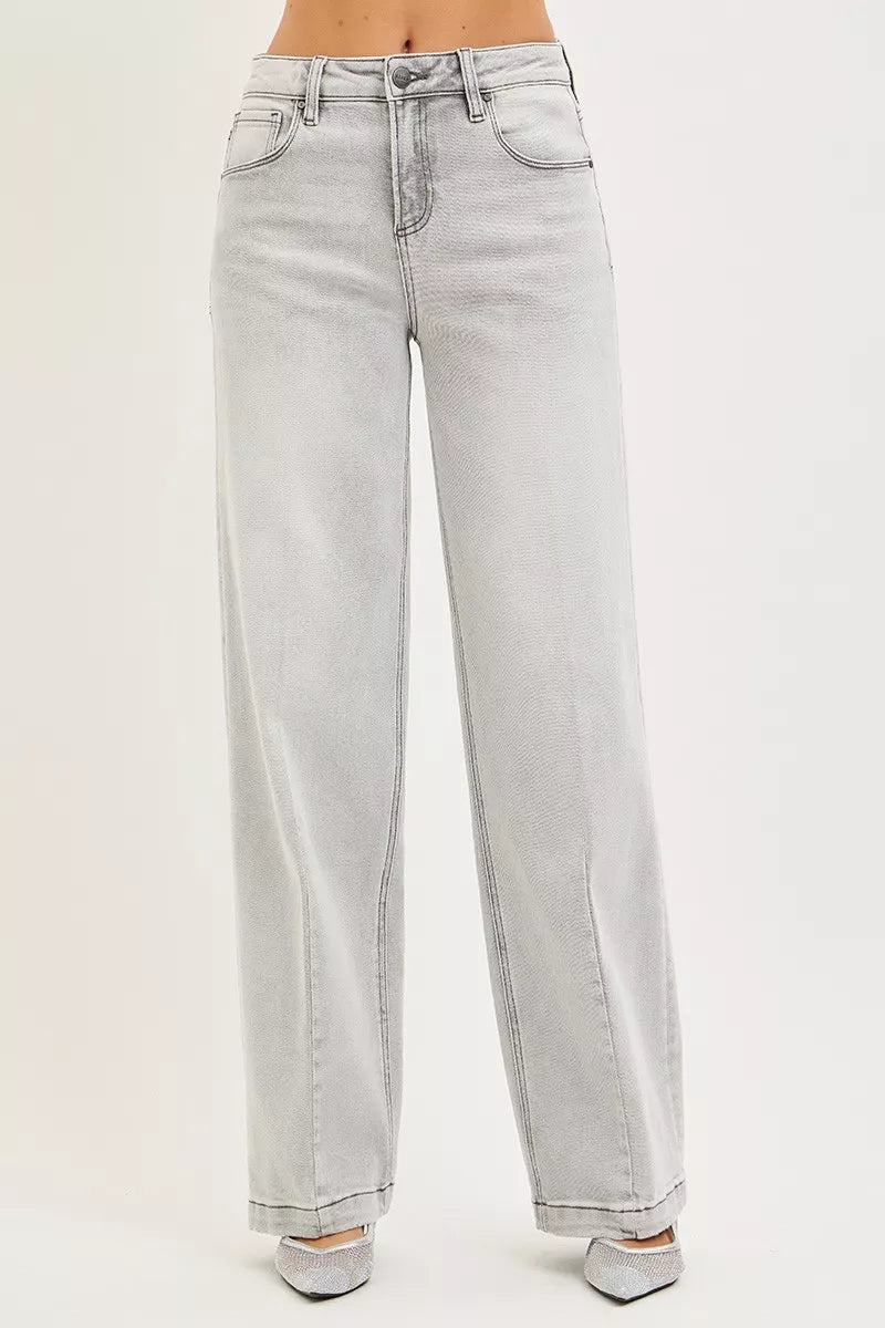 Light grey relaxed-fit baggy jeans with back yoke, belt loops, wide legs