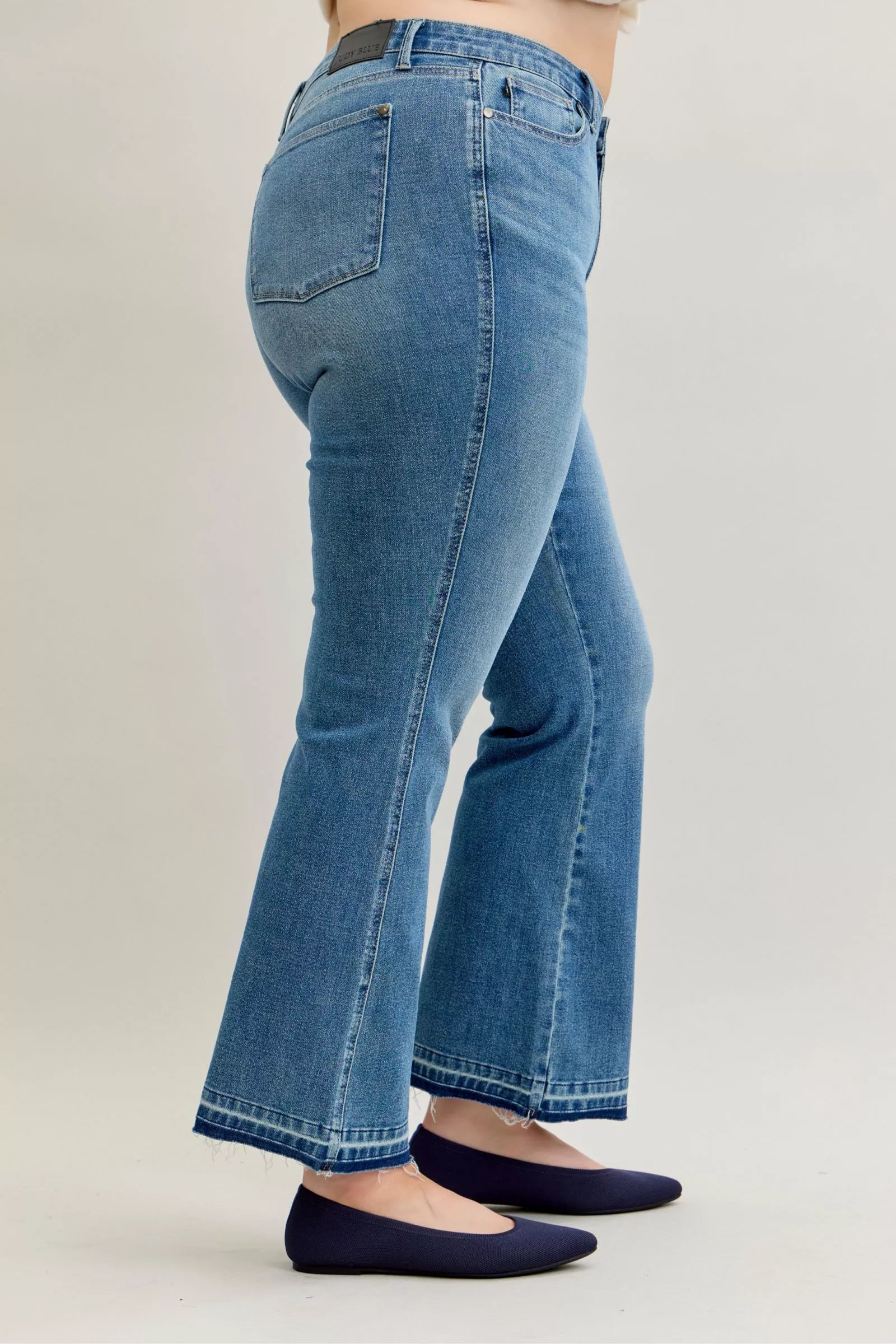 Judy Blue Mid Rise Tummy Control Bootcut Jeans – Trendy Release Hem