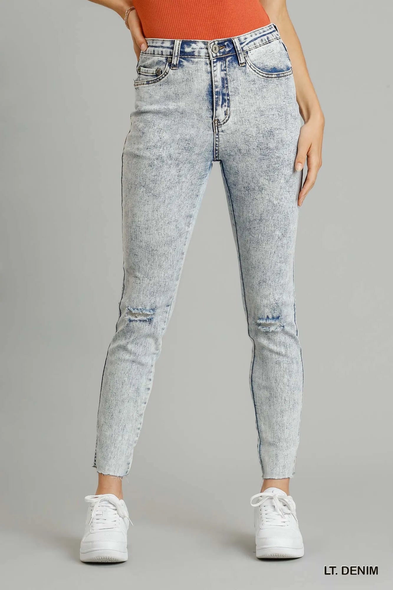 Distressed Stretch Skinny Jeans with Unfinished Hem 5-Pocket Denim