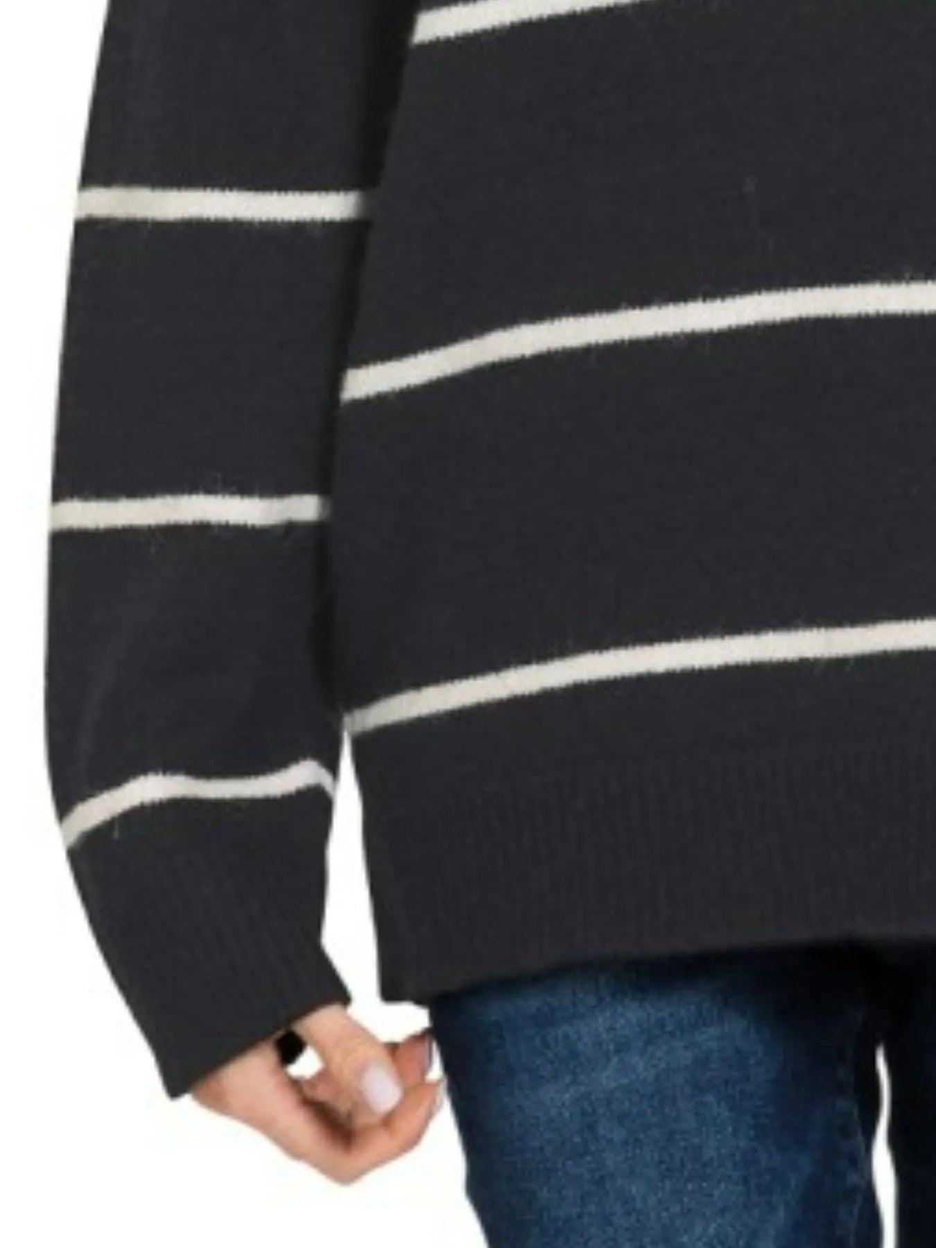 Black & White Striped Crew Neck Pullover – Relaxed Fit Knit Sweater