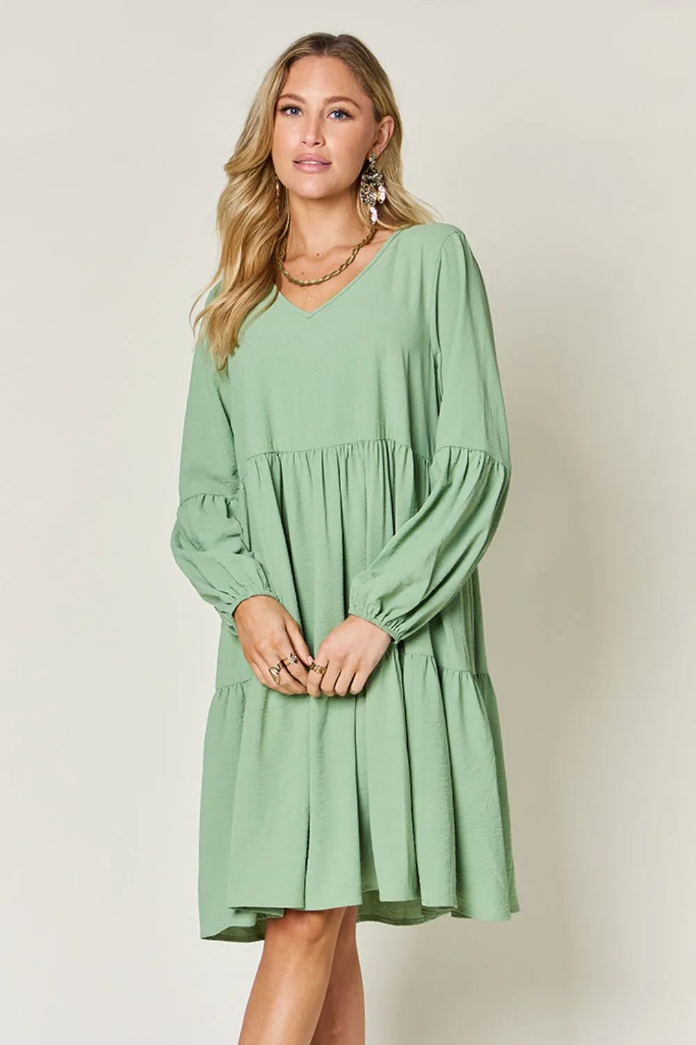 V-Neck Balloon Sleeve Tiered Dress – Flowy, Chic & With Pockets