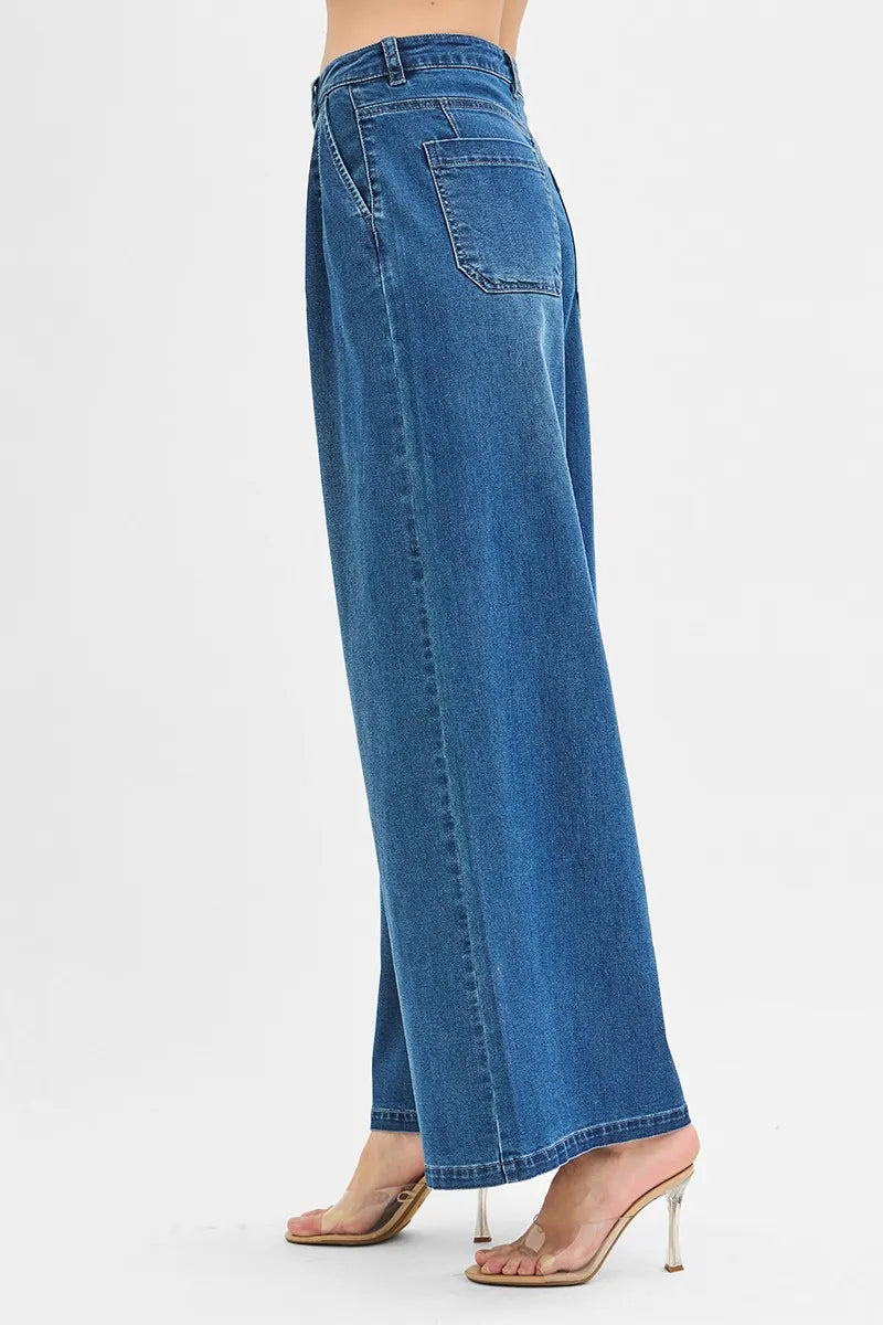 High-Waisted Pleated Wide-Leg Jeans – Medium Wash Palazzo Denim