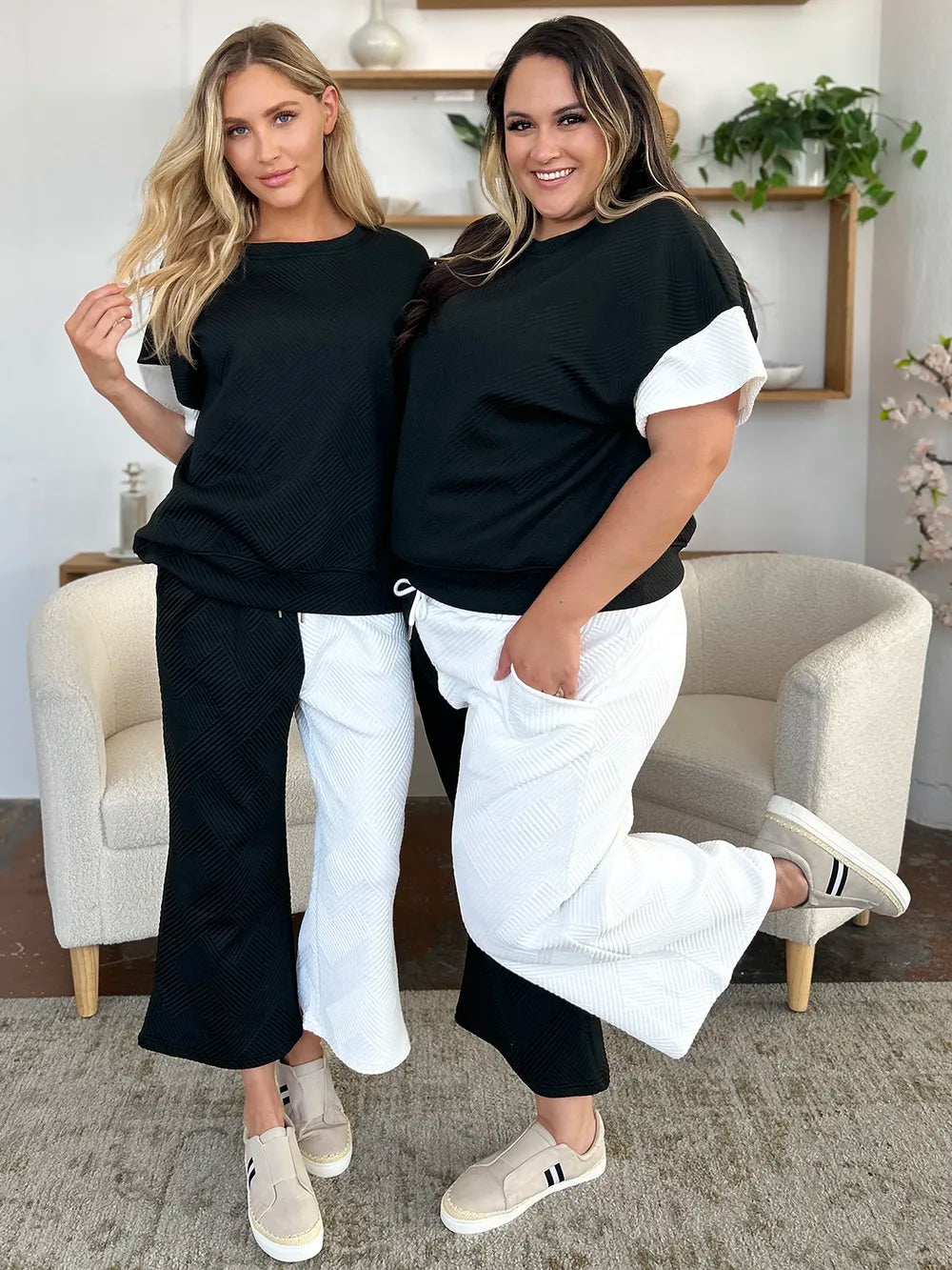 Texture Contrast T-Shirt & Wide Leg Pants Set – Chic, Comfy & Stylish