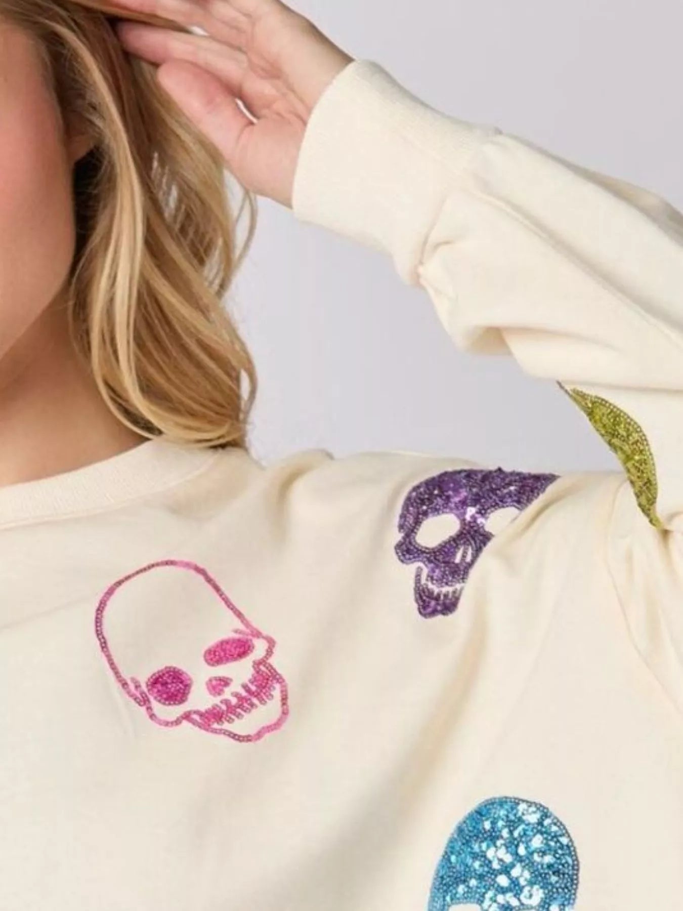 Sequin Skull Long Sleeve Sweatshirt – Edgy Casual Halloween Style