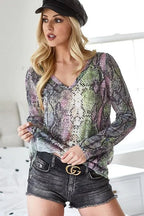Snakeskin Print Hacci V-Neck Top | Trendy Women’s Lightweight Fashion