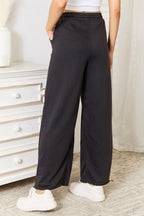Wide-Leg Pocketed Pants – Chic, Comfy & Effortlessly Versatile