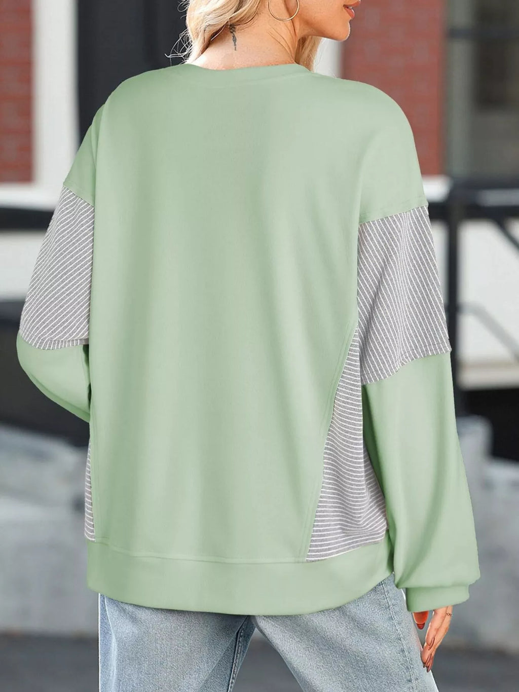 Striped Round Neck Long Sleeve Sweatshirt – Casual Cozy Style