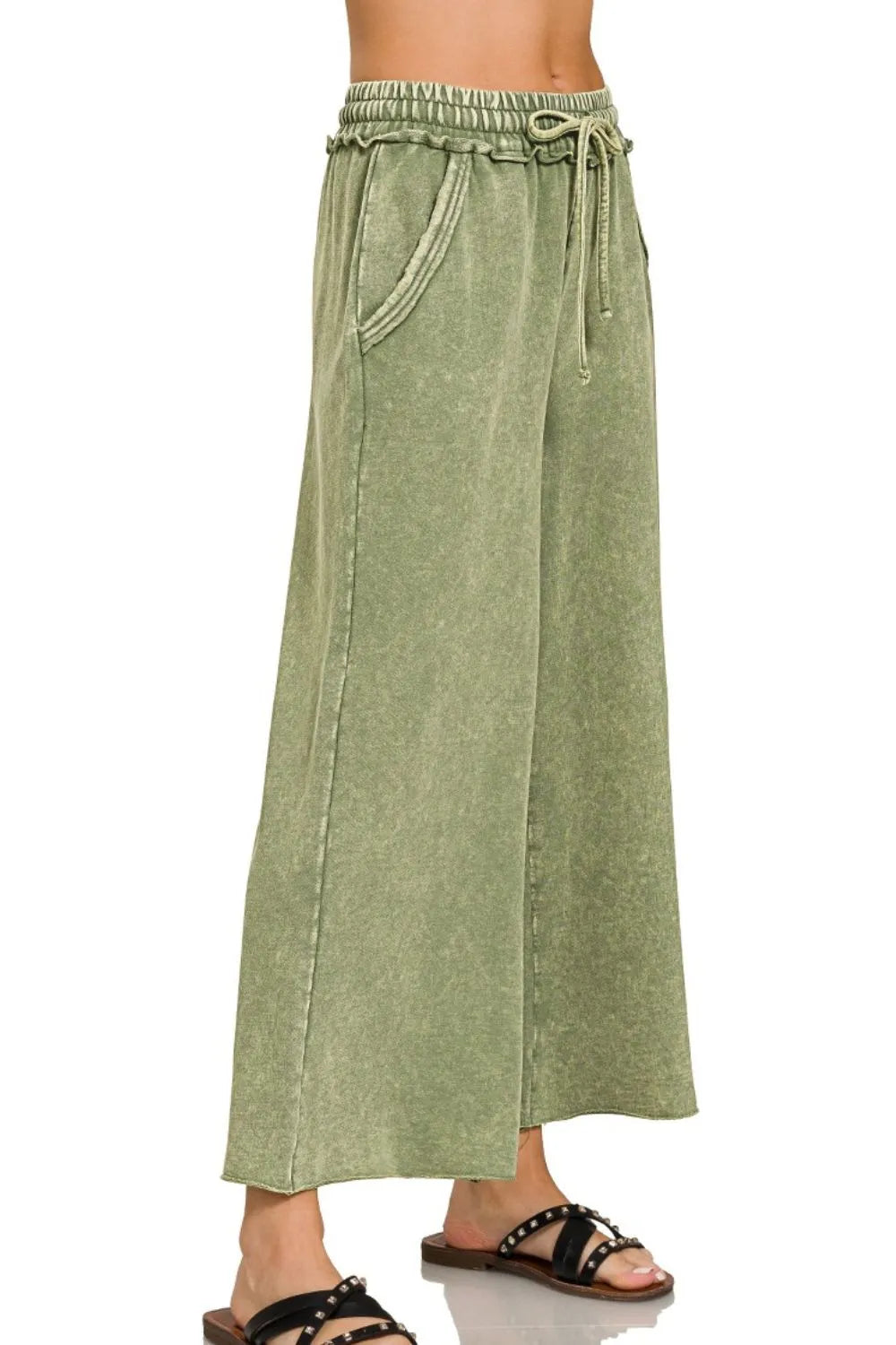 Relaxed Wide Leg Pants – Vintage Wash, Ruffle Detail & Pockets