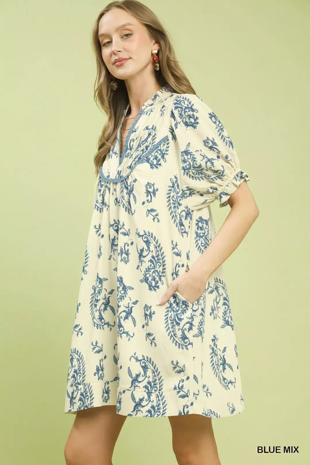 Flowy short-sleeve V-neck dress with lace scallop trim, blue paisley allover