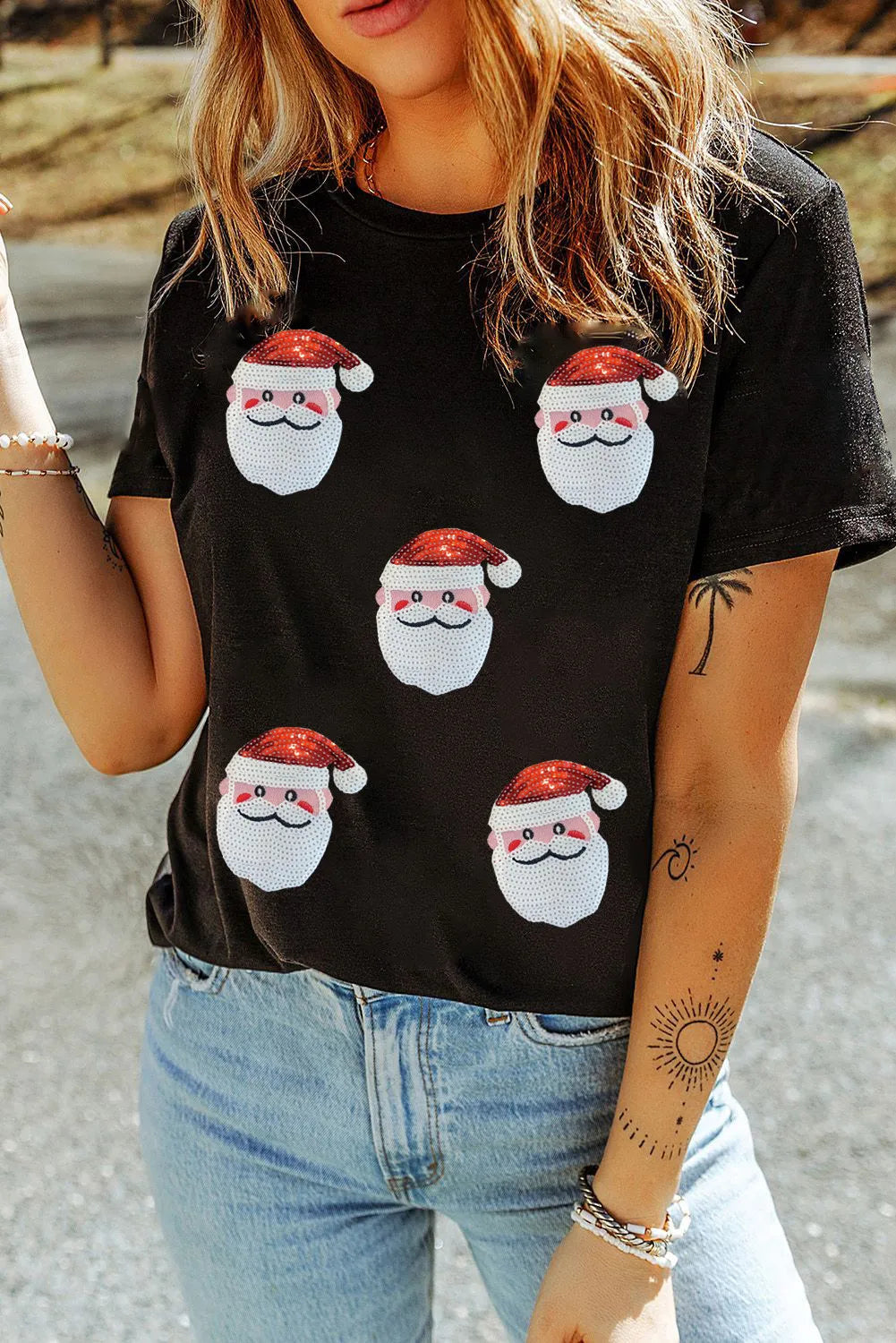 Sequin Santa Round Neck Short Sleeve T-Shirt – Festive Holiday Top