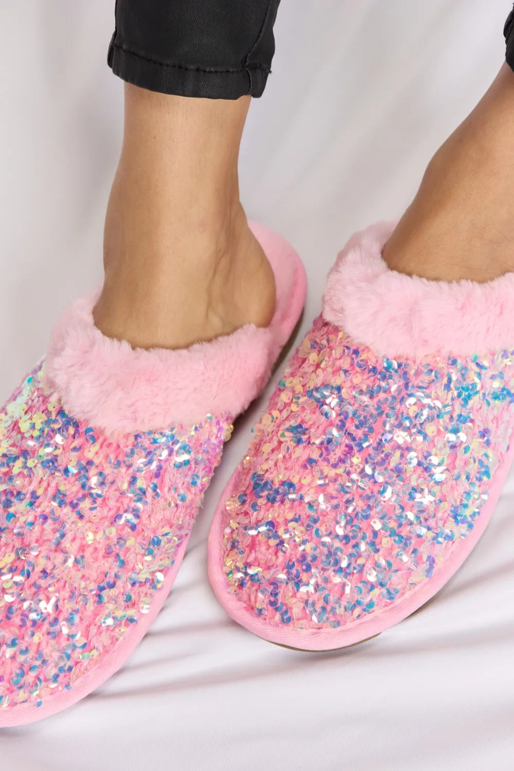 Sequin Plush Slippers – Cozy Glam Sparkle Loungewear Footwear