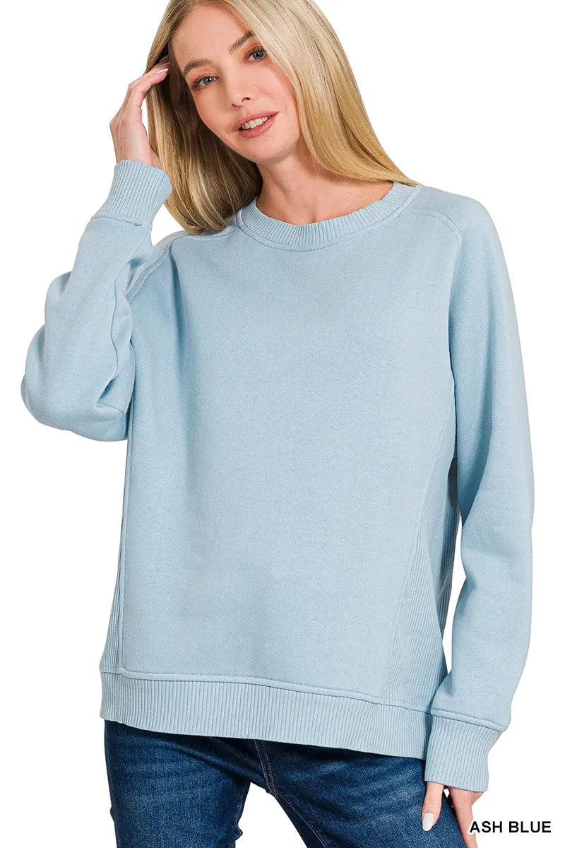 Fleece Raglan Sweatshirt with Ribbed Sides – Cozy & Sporty Style